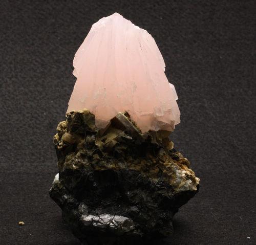 Manganoan Calcite