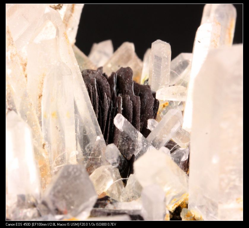 Quartz With Hematite