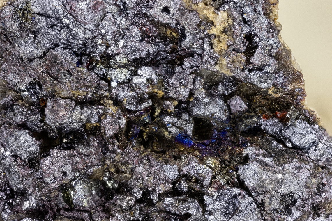 Tvalchrelidzeite & Metacinnabar