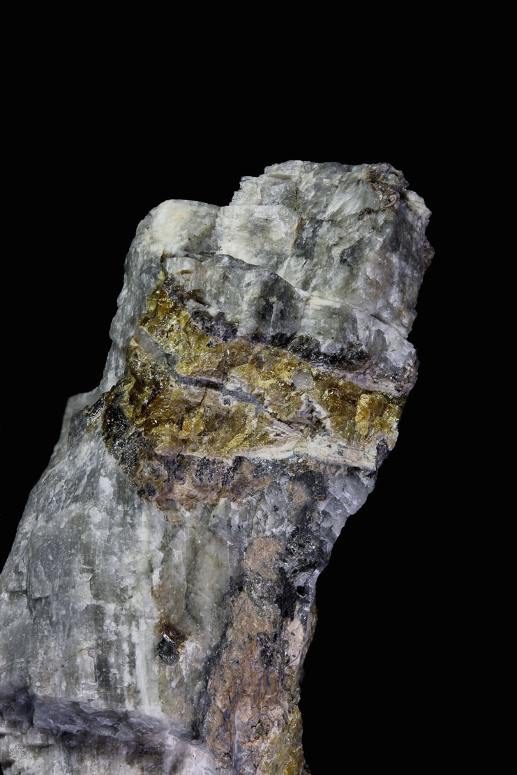 Wöhlerite