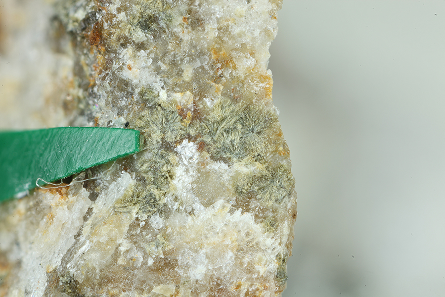 Ferrisurite