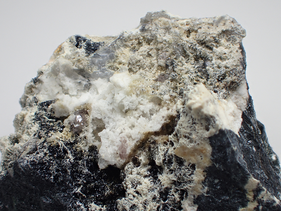 Carlhintzeite