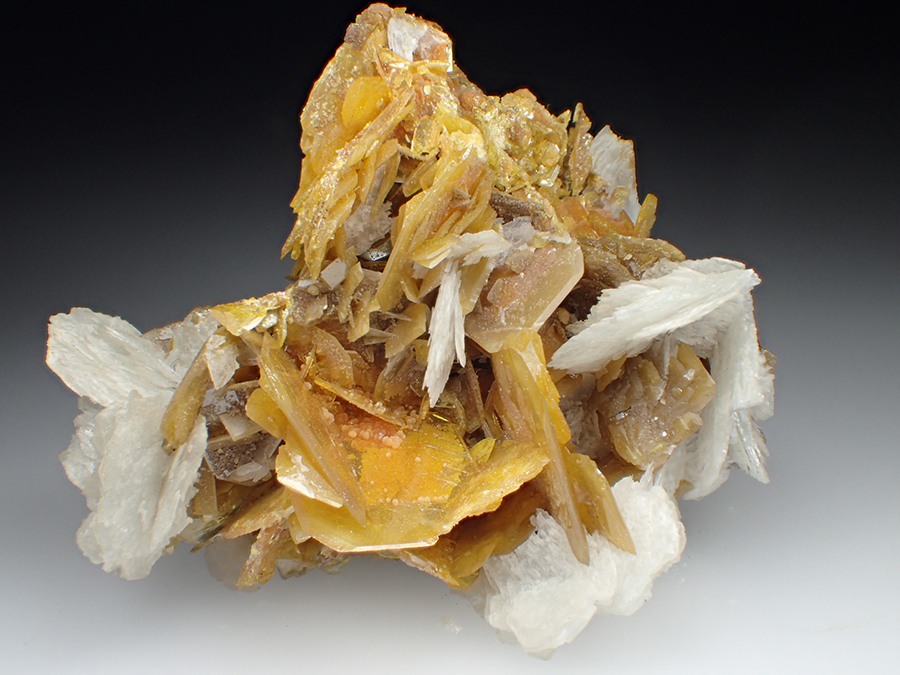 Wulfenite Baryte & Mimetite