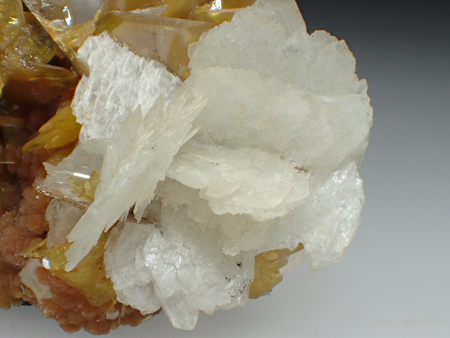 Wulfenite Baryte & Mimetite