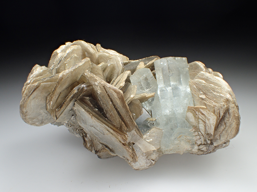 Aquamarine & Muscovite