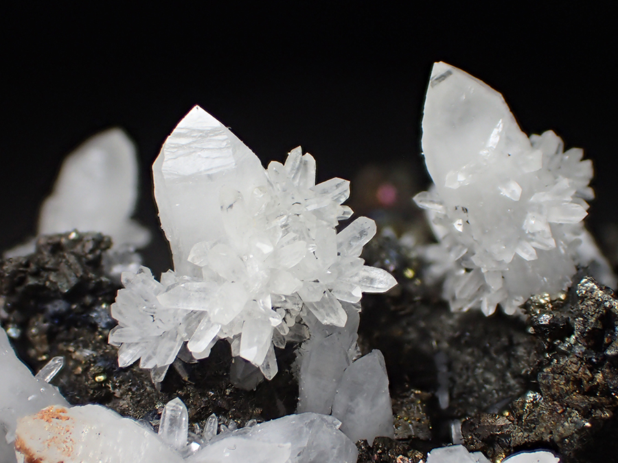 Quartz Sphalerite & Chalcopyrite