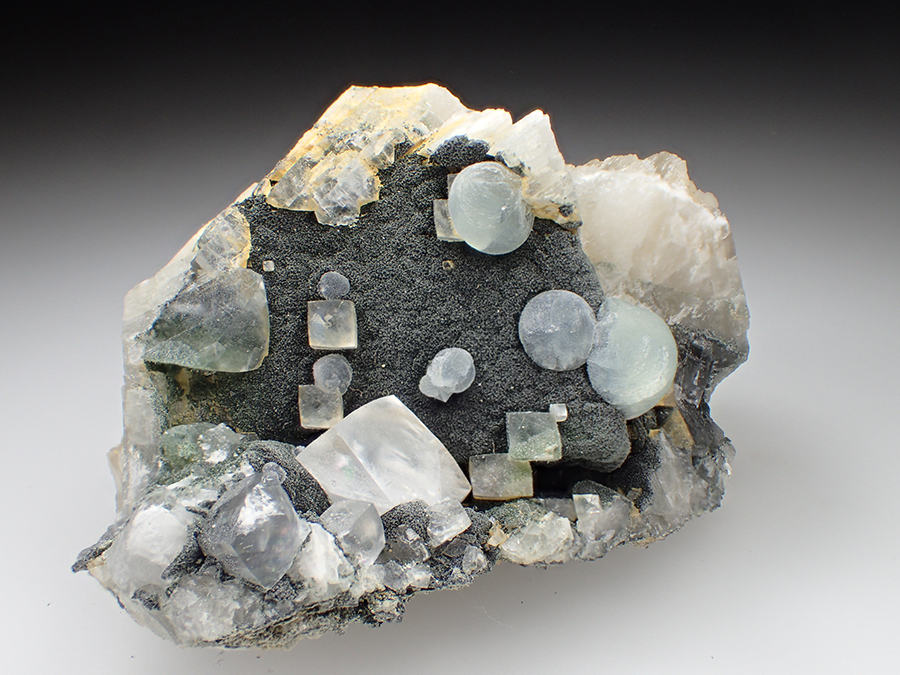 Prehnite Julgoldite & Calcite