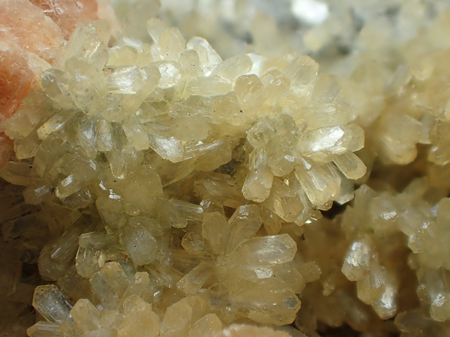 Stellerite & Chabazite & Boulangerite