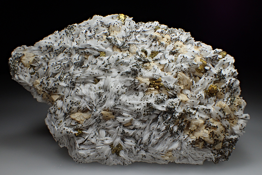 Baryte Chalcopyrite & Dolomite