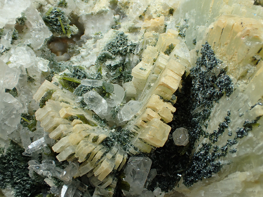 Prehnite Epidote & Quartz