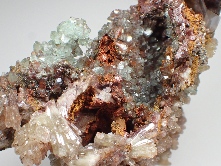 Smithsonite Mimetite & Wulfenite