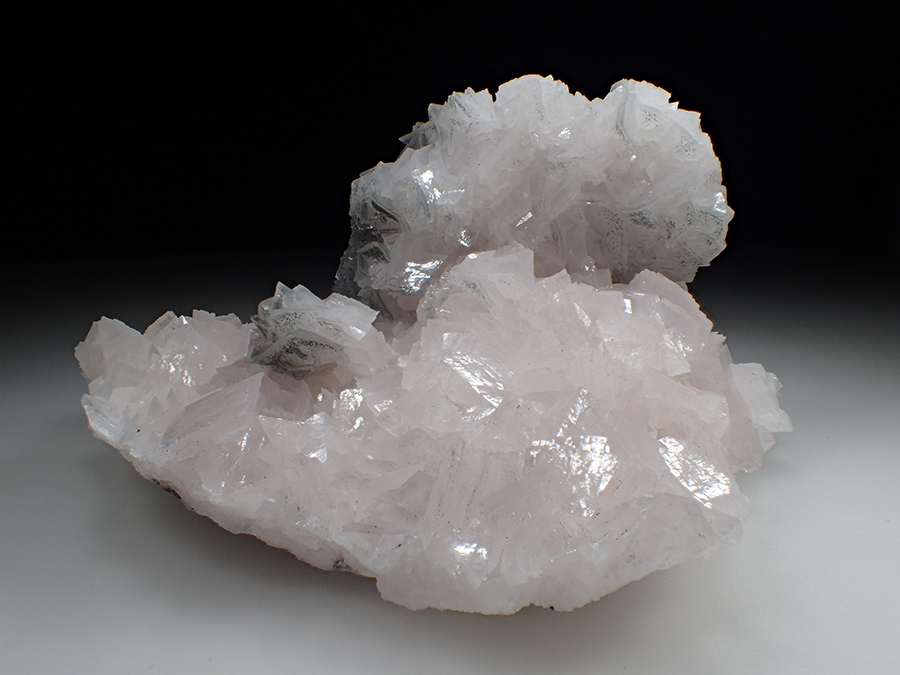 Manganoan Calcite