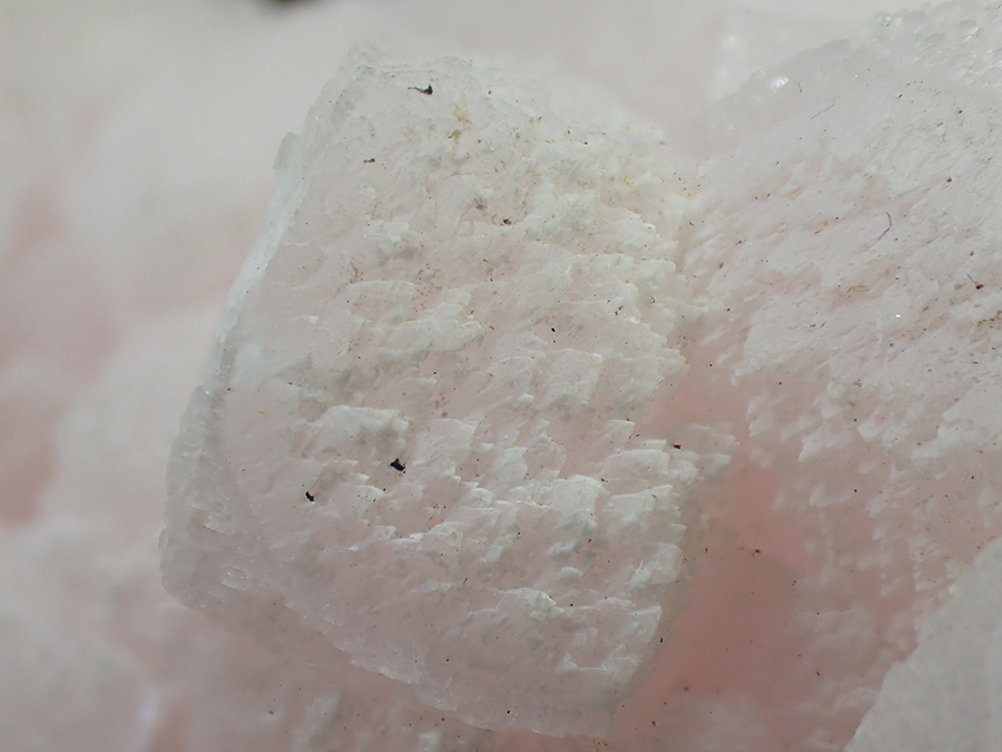 Manganoan Calcite