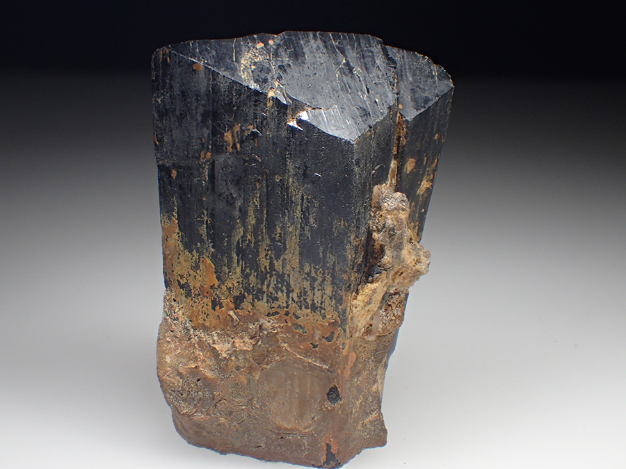 Ilvaite