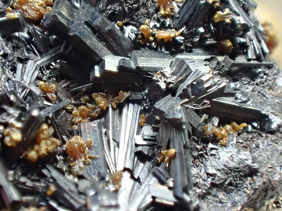 Hutchinsonite Orpiment & Baryte