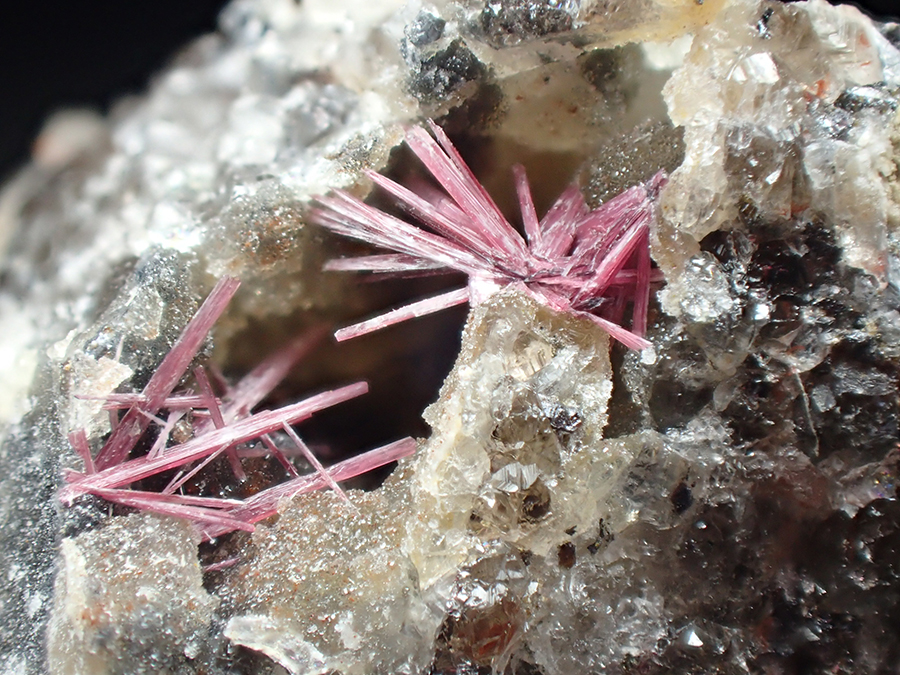 Erythrite