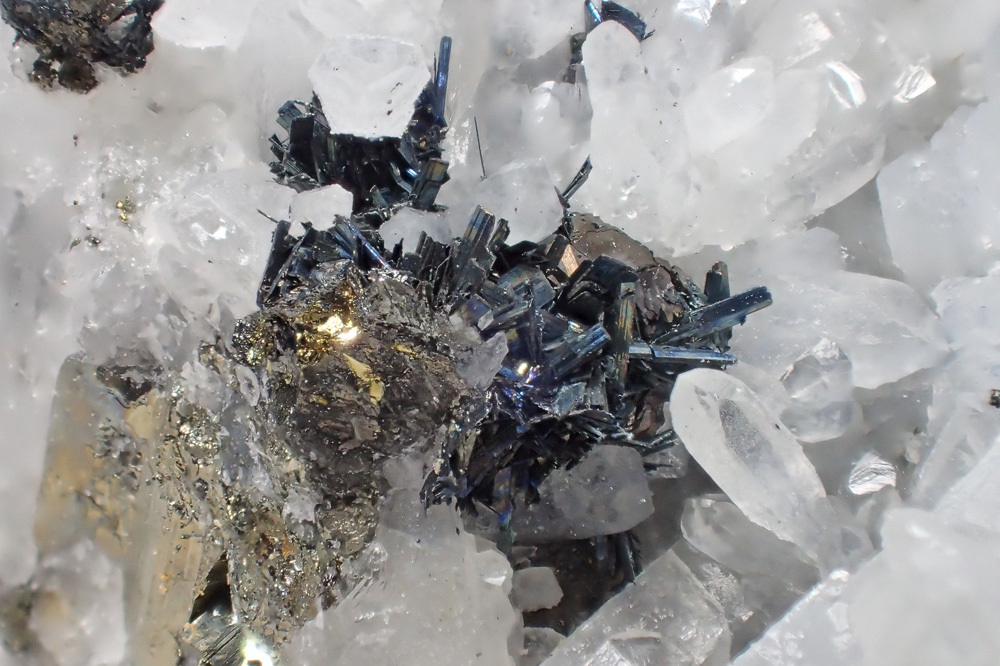 Chalcostibite Quartz & Pyrite