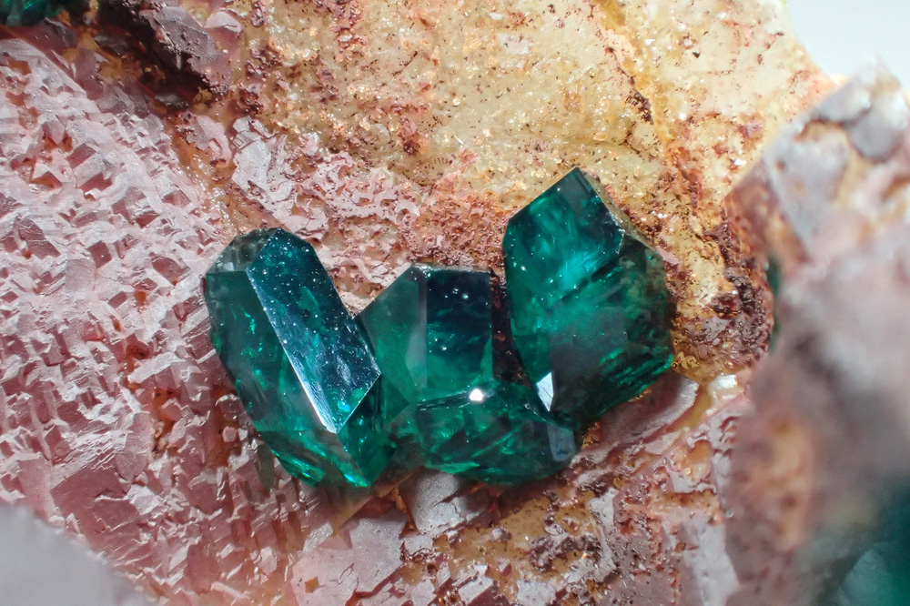 Dioptase & Quartz