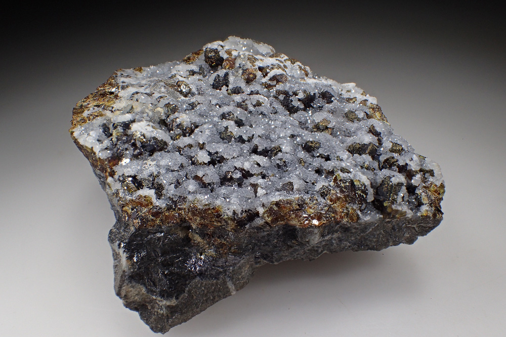 Sphalerite Quartz & Chalcopyrite