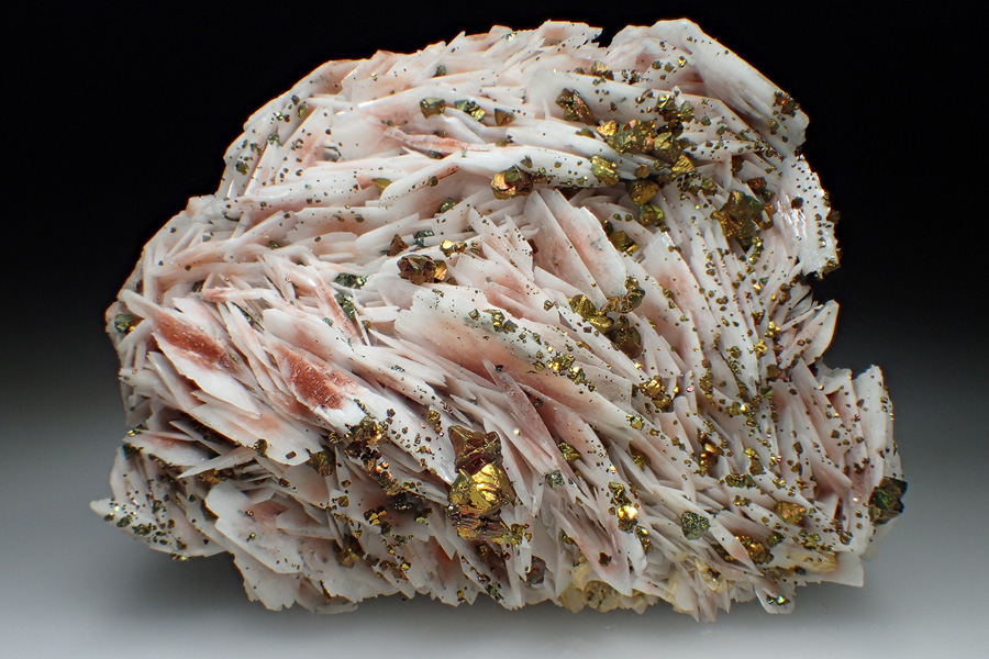 Chalcopyrite Baryte & Dolomite
