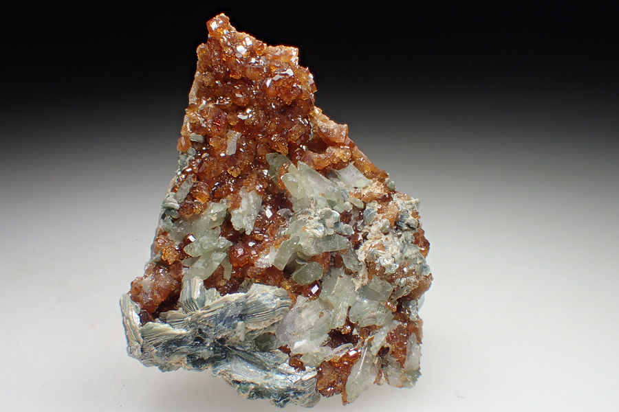 Hessonite & Clinochlore