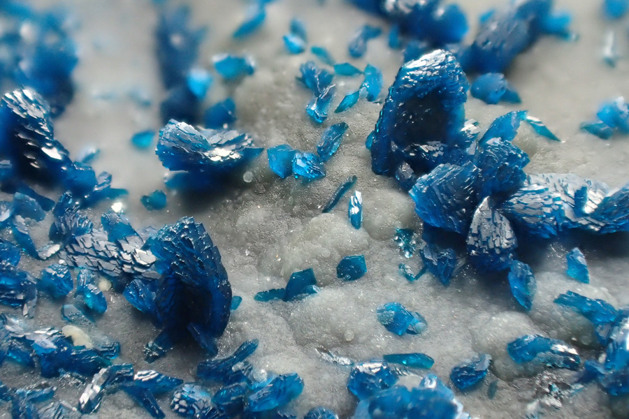 Veszelyite & Cuprodongchuanite