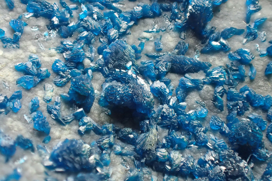 Veszelyite & Cuprodongchuanite