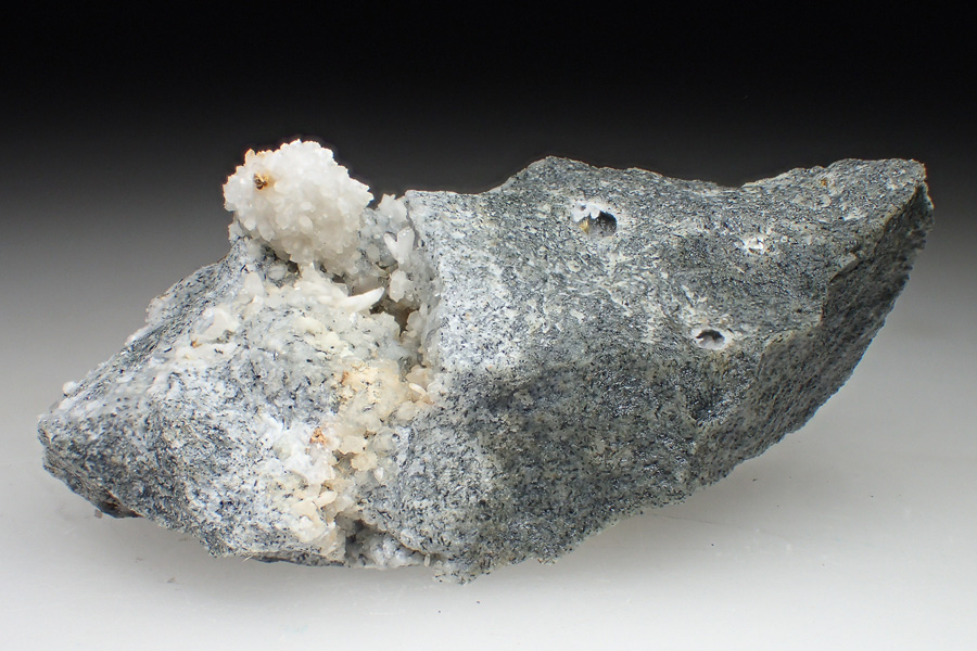 Arisite-(Ce) & Ferroceladonite