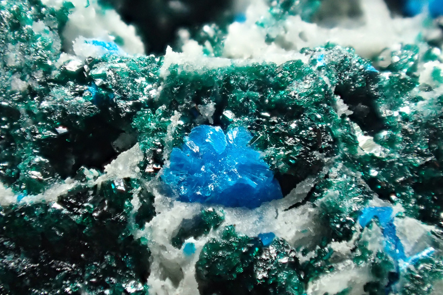Lemanskiite