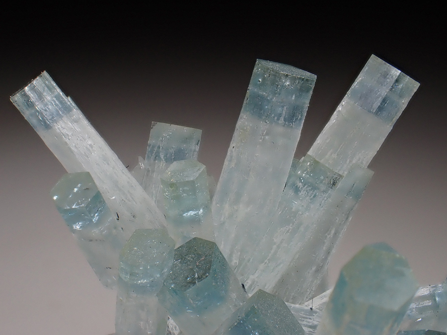 Beryl Var Aquamarine