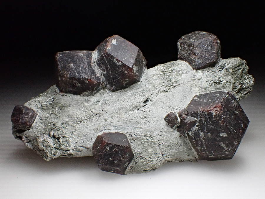 Garnet Var Almandine