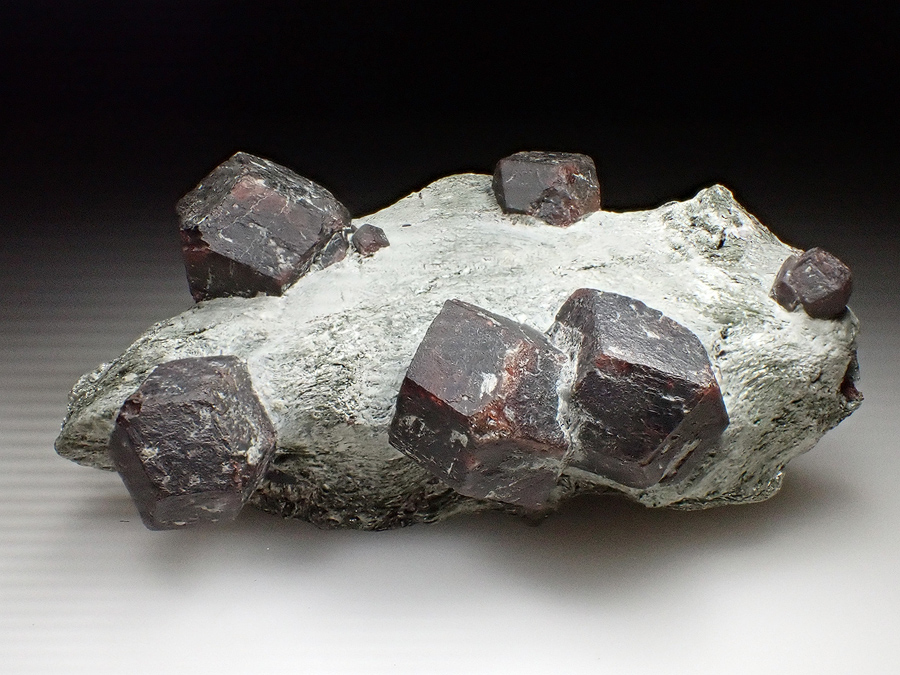 Garnet Var Almandine