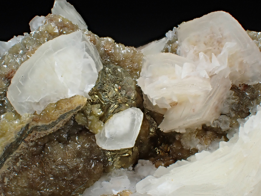 Siderite Pyrrhotite & Calcite