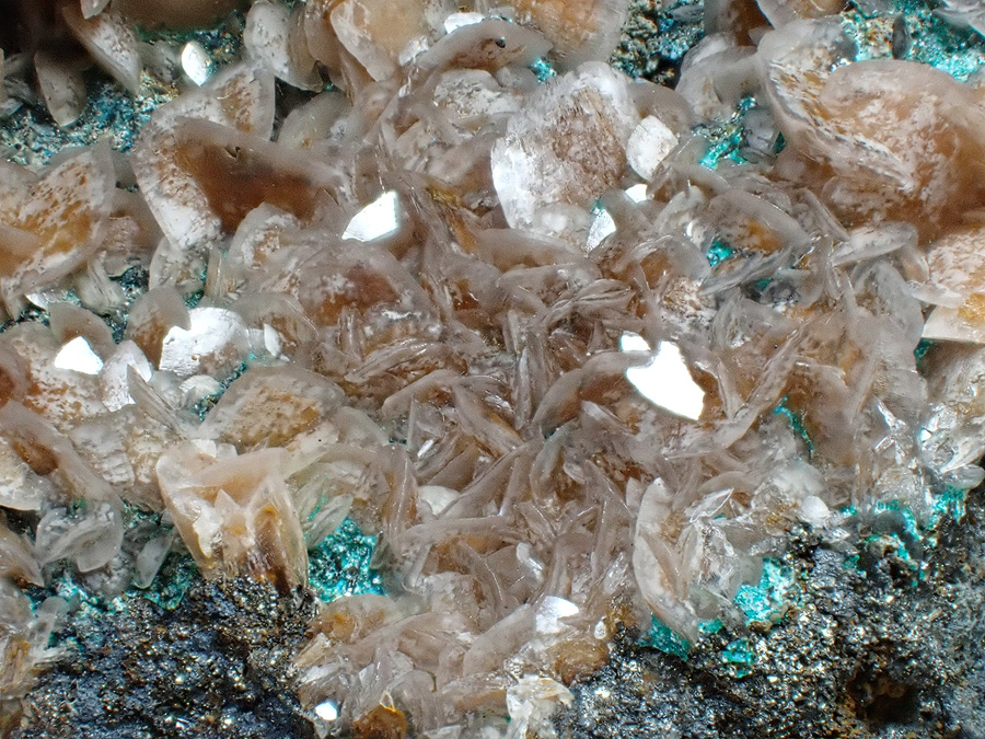 Smithsonite & Cerussite