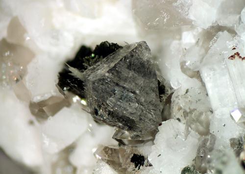 Scheelite & Thortveitite