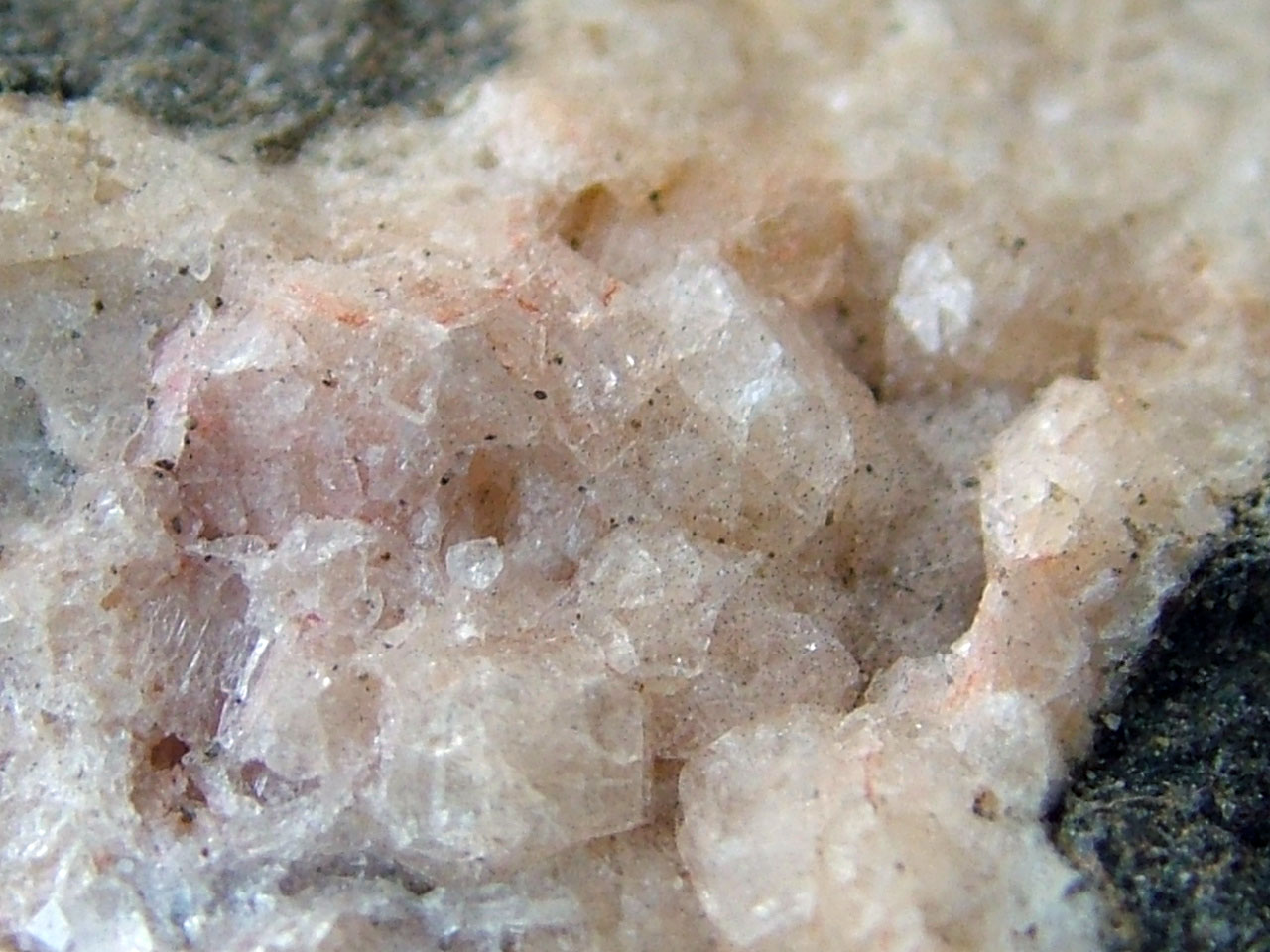 Gmelinite With Natrolite