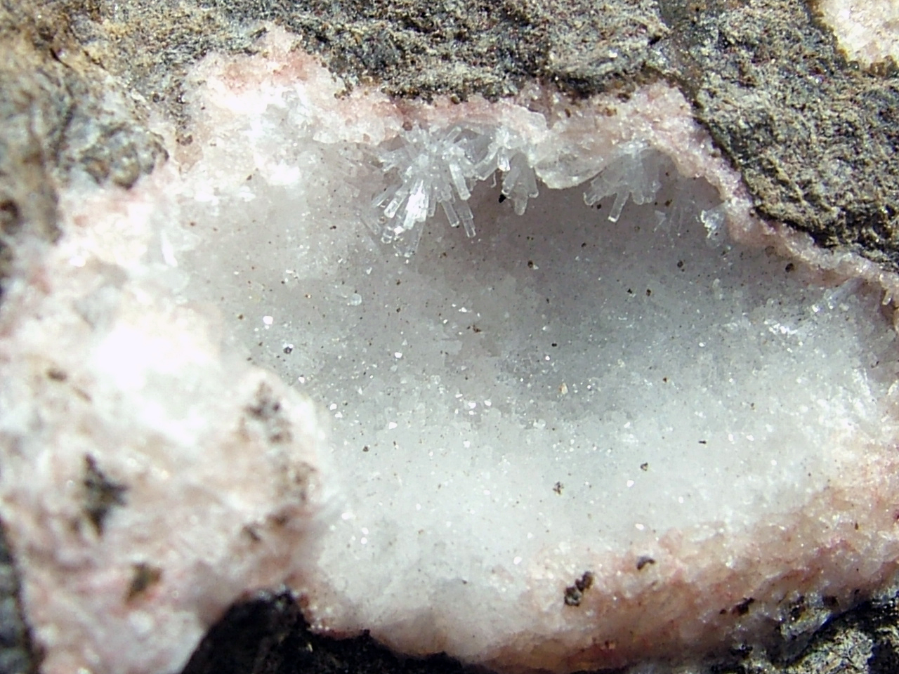 Natrolite On Gmelinite