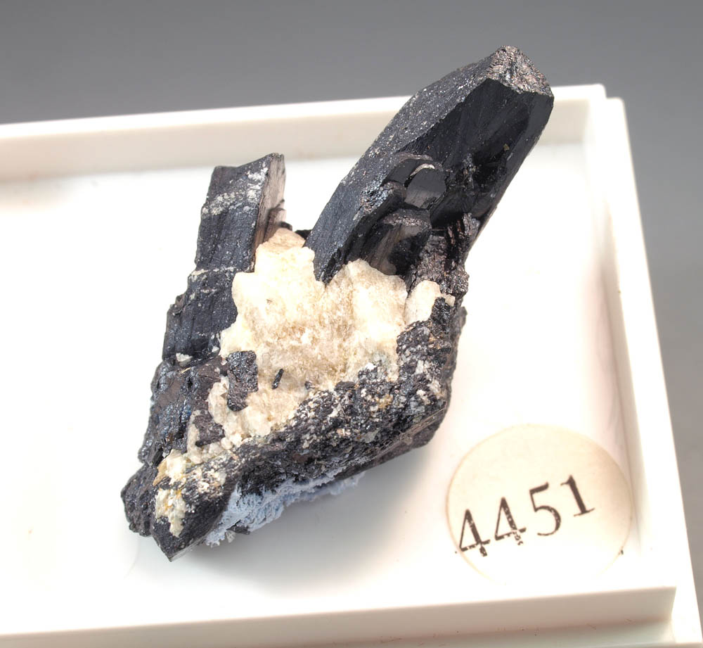 Tantalite-(Fe)