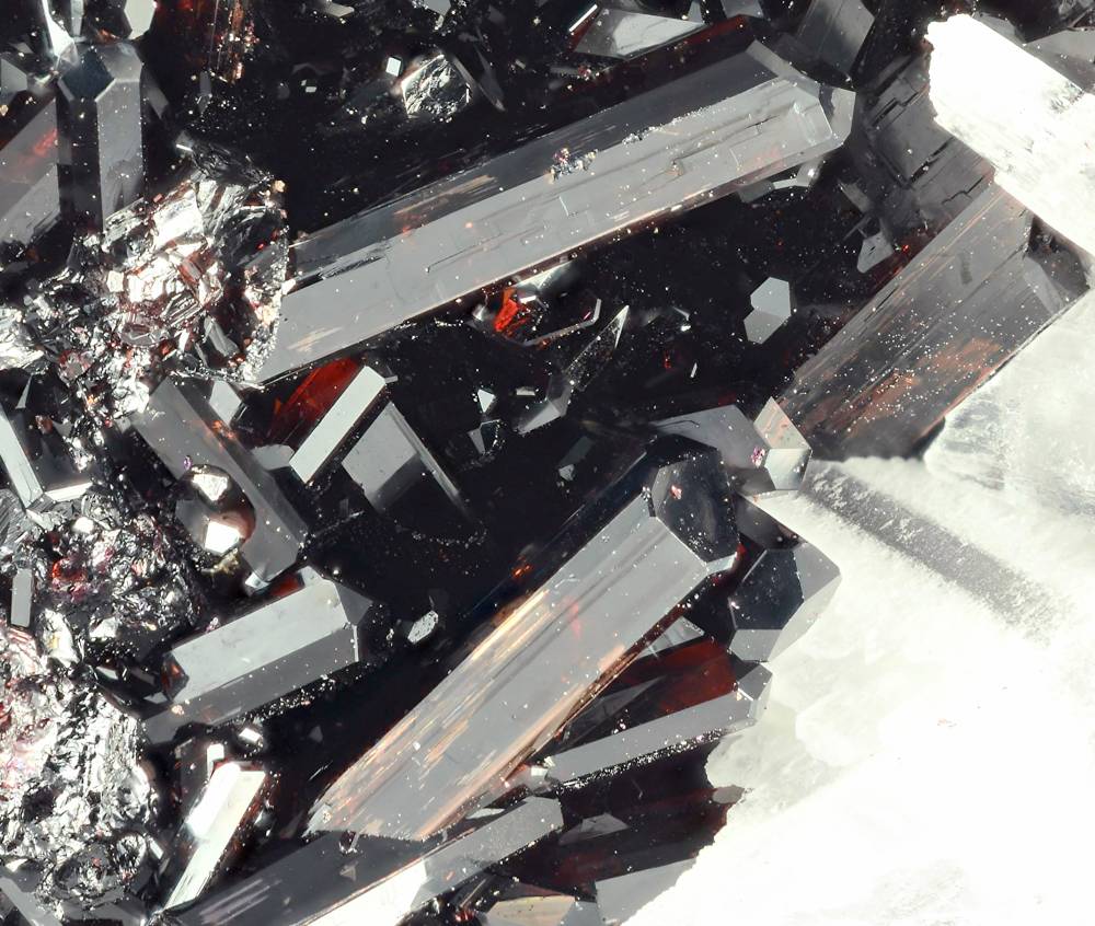 Manganvesuvianite