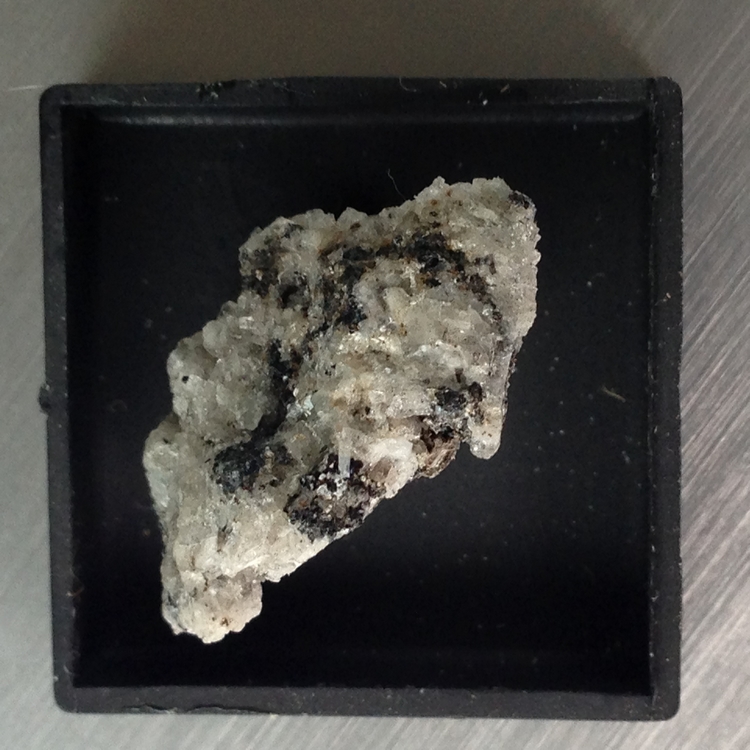 Pitiglianoite & Peprossiite-(Ce)