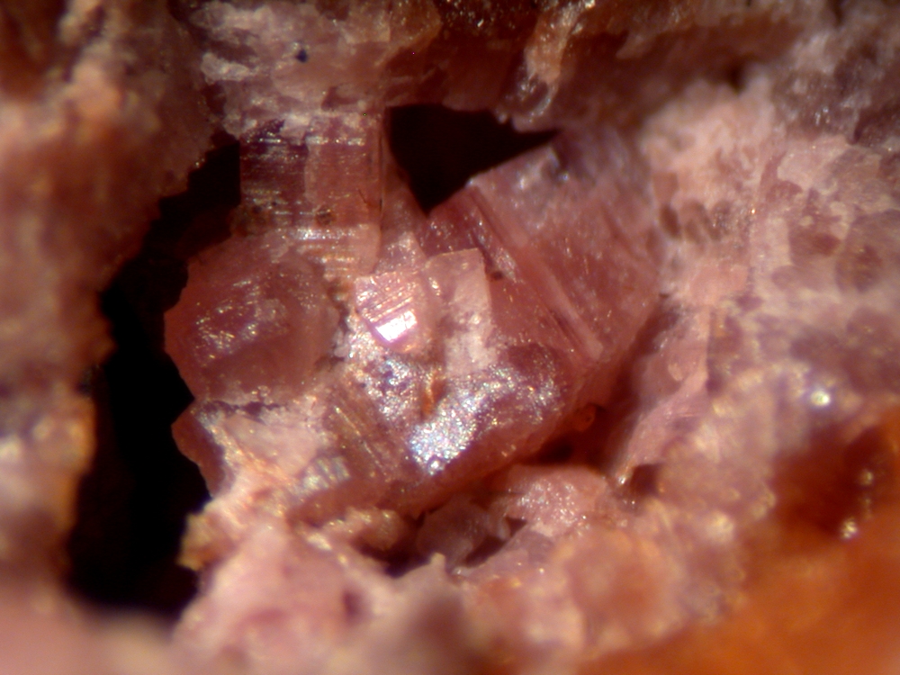 Alleghanyite Clinohedrite & Zincite