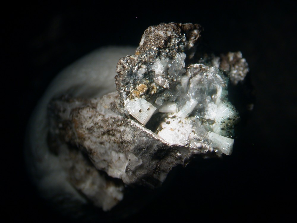 Tsepinite-Na