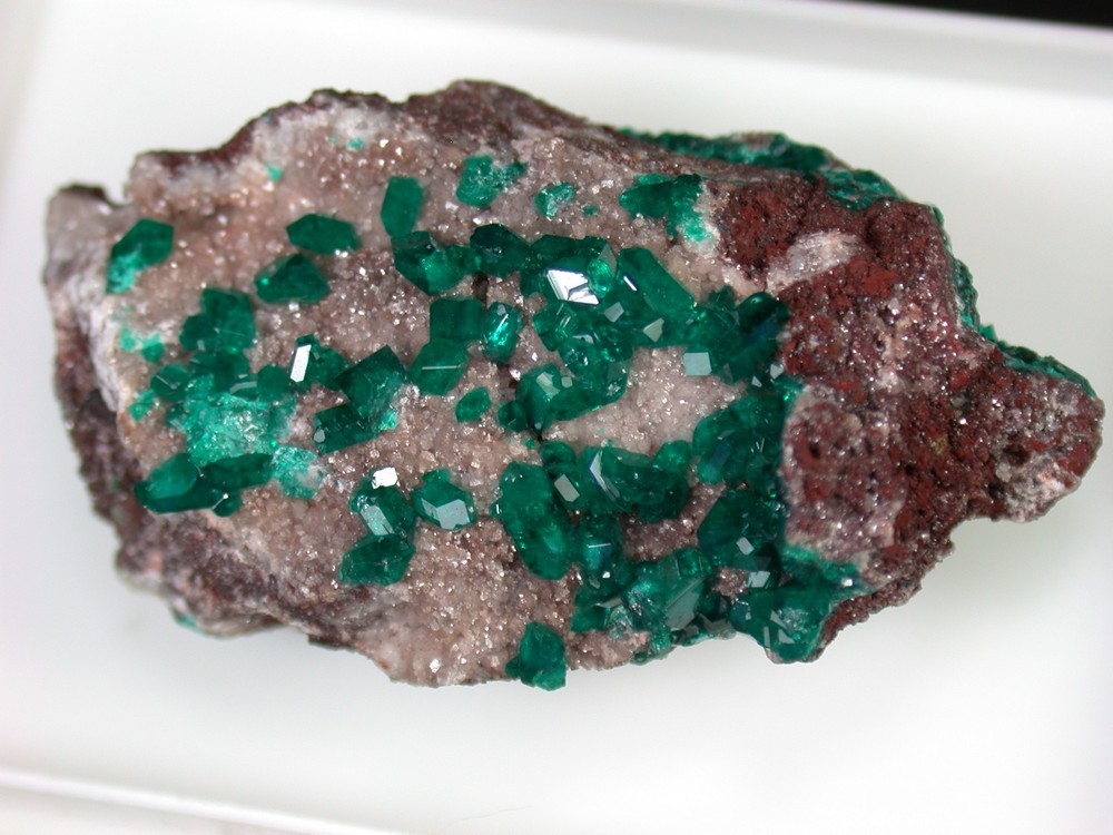 Minrecordite & Dioptase