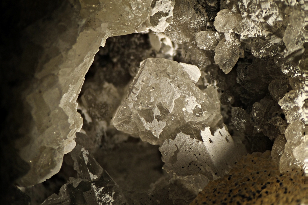 Cryolite Dawsonite Weloganite & Dresserite