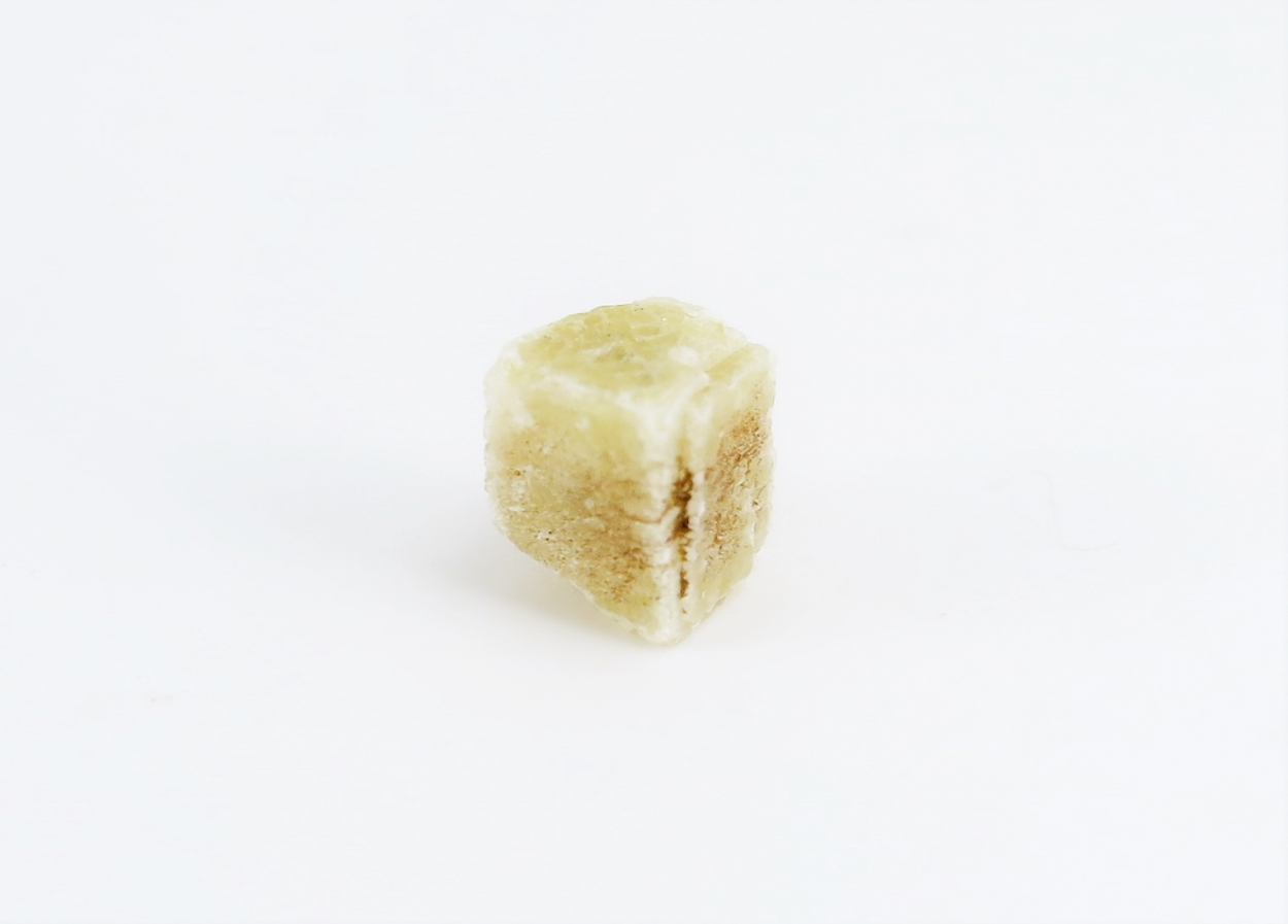 Leucophanite