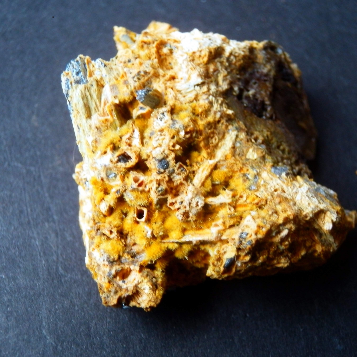 Cervantite