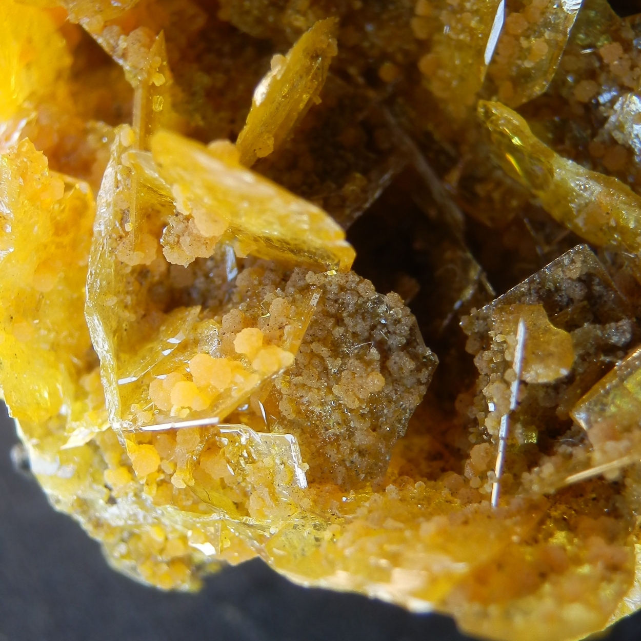 Wulfenite & Mimetite