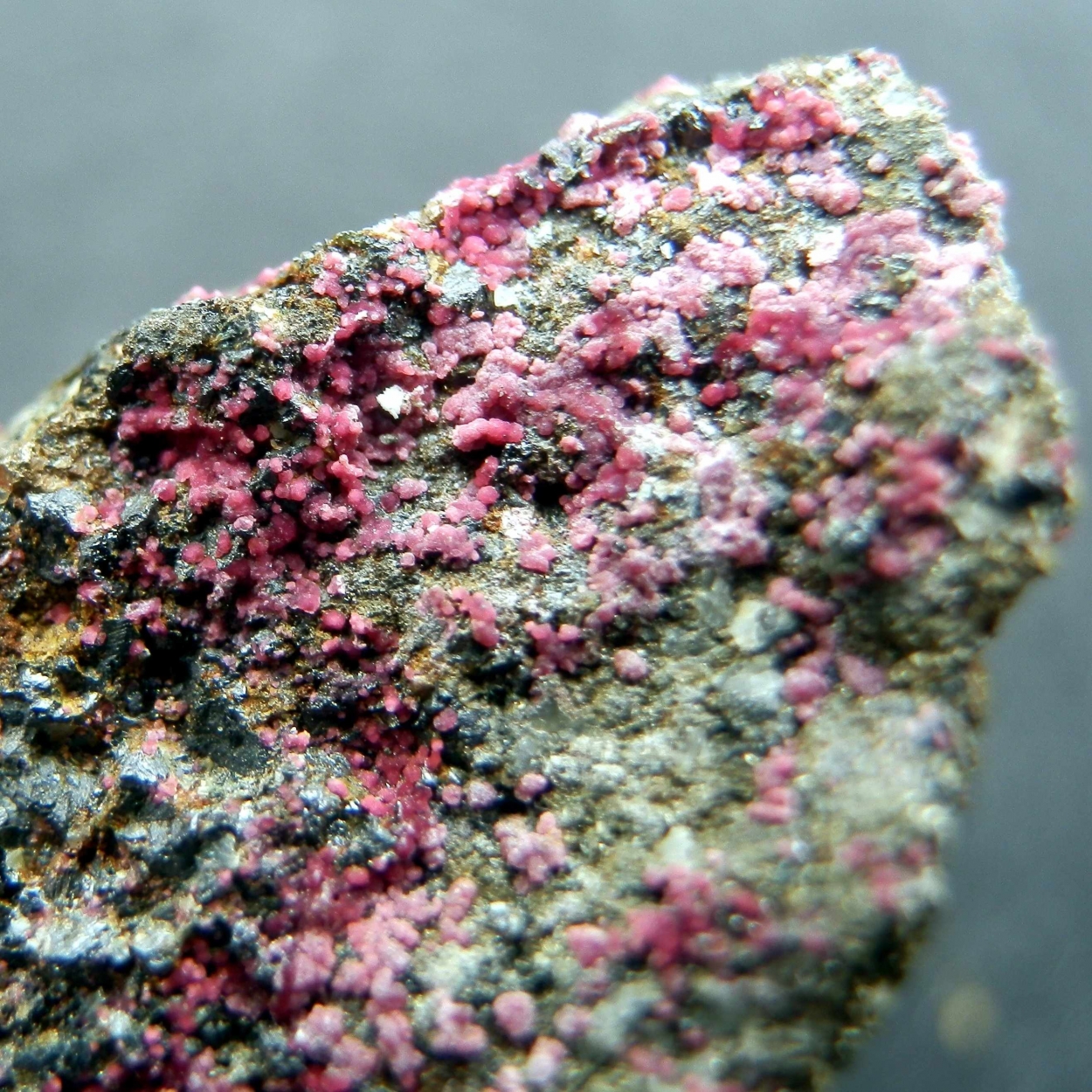 Erythrite