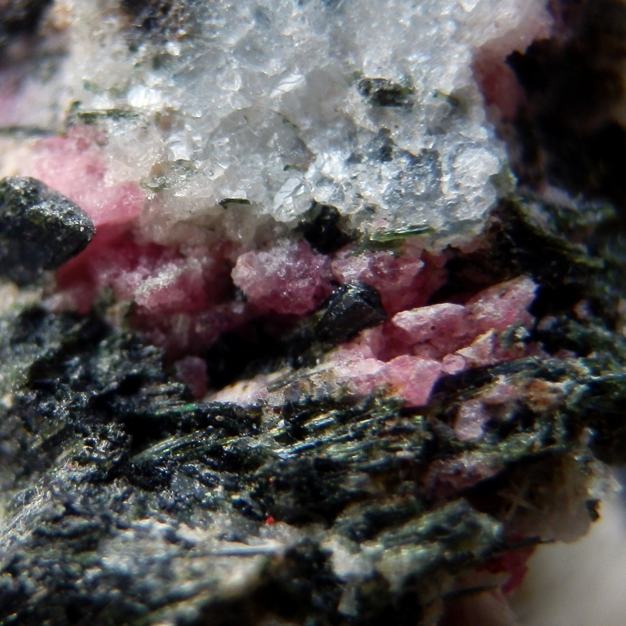 Tugtupite