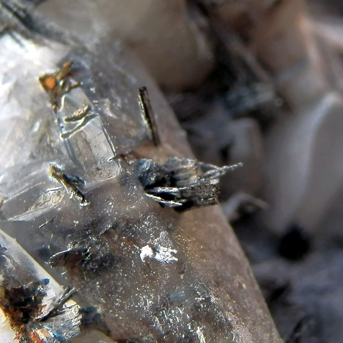 Tochilinite